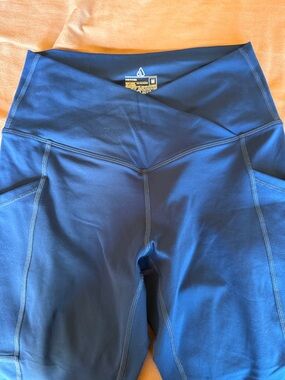 Alyth Navy Blue High-Waist Performance Leggings